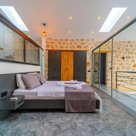 Villa Artemis Ozel Havuzlu Ve Jakuzili Kaş