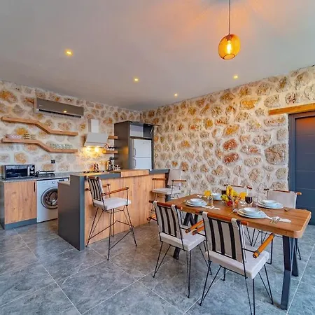 Villa Artemis Ozel Havuzlu Ve Jakuzili