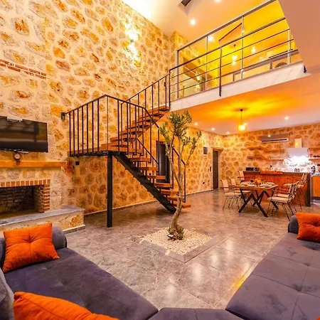 Villa Artemis Ozel Havuzlu Ve Jakuzili Kaş