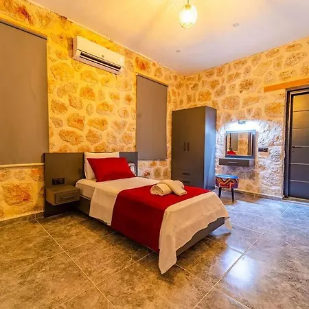 Villa Artemis Ozel Havuzlu Ve Jakuzili Kaş