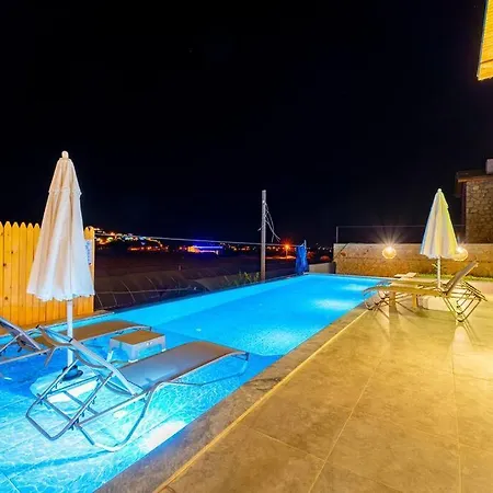 Villa Artemis Ozel Havuzlu Ve Jakuzili *